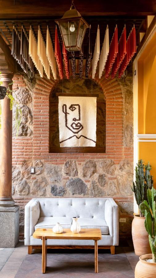 Mestizo Antigua Luaran gambar